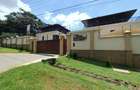 4 Bed Townhouse with En Suite at Othaya Road - 3