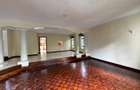 4 Bed Townhouse with En Suite in Brookside - 7