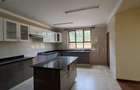 5 Bed Townhouse with En Suite in Lavington - 4