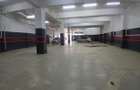 5,500 ft² Warehouse with Parking in Industrial Area - 5