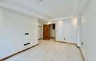 4 Bed Apartment with En Suite in Spring Valley - 11