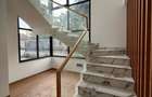 5 Bed Townhouse with En Suite in Lavington - 2