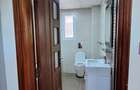 5 Bed Townhouse with En Suite at Off Convent Drive - 12