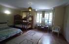 4 Bed House with En Suite in Lavington - 8