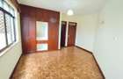 3 Bed Apartment with En Suite at Brookside - 8