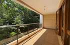 3 Bed Apartment with En Suite in Riverside - 3