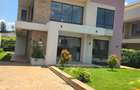 4 Bed Villa with En Suite in Runda - 1
