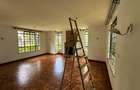 4 Bed Villa with En Suite at Lavington - 2