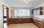 3 Bed Apartment with En Suite at Parklands - 20