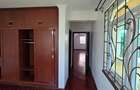 5 Bed Townhouse with En Suite in Lavington - 16