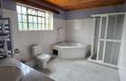 4 Bed Townhouse with En Suite at Lavington Off Convent - 9