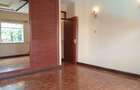 4 Bed Apartment with En Suite in Upper Hill - 11