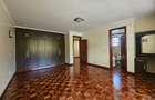 5 Bed Townhouse with En Suite at Lavington - 11