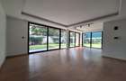 5 Bed Townhouse with En Suite in Lavington - 10