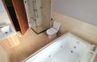 4 Bed House with En Suite at Westlands - 18