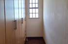 5 Bed Townhouse with En Suite at Off Glory Rd - 15