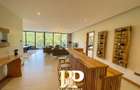 Furnished 4 Bed Apartment with En Suite in Spring Valley - 3
