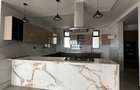 3 Bed Apartment with En Suite in Riverside - 4