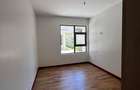 6 Bed Townhouse with En Suite at Lavington Green - 5