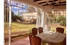 6 Bed House with En Suite in Lavington - 14