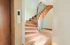 6 Bed House with En Suite at Ridgeways - 9