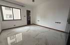 3 Bed Apartment with En Suite in Kilimani - 16