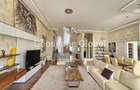 4 Bed Townhouse with En Suite in Kyuna - 1