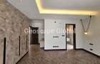 5 Bed House with En Suite in Nyari - 12