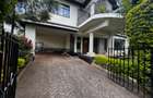 4 Bed Townhouse with En Suite in Brookside - 17