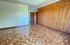 5 Bed Townhouse with En Suite in Spring Valley - 12