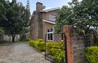 5 Bed Townhouse with En Suite at Lavington Green - 8
