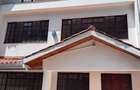 5 Bed Townhouse with En Suite at Westlands - 3
