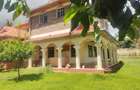 5 Bed House with En Suite at Runda - 12