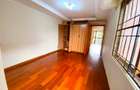 5 Bed Townhouse with En Suite at Lavington - 11
