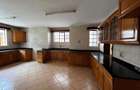 5 Bed Townhouse with En Suite in Lavington - 7