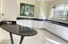 5 Bed Townhouse with En Suite in Lavington - 7