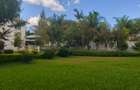 5 Bed House with Garden in Ridgeways - 2