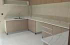 6 Bed House with En Suite in Nyari - 15
