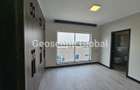 3 Bed Apartment with En Suite in Riverside - 5