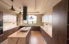 3 Bed Apartment with En Suite in Riverside - 6