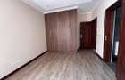 Serviced 6 Bed Apartment with En Suite in Parklands - 16