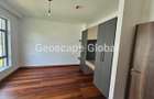 4 Bed Townhouse with En Suite in Rosslyn - 6