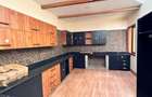 6 Bed House with En Suite at Ridgeways Road - 3
