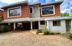 5 Bed Townhouse with En Suite in Spring Valley - 1