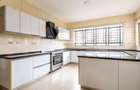 4 Bed Apartment with En Suite in Parklands - 3