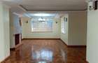 5 Bed Townhouse with En Suite in Lavington - 11