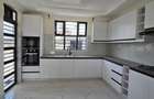 4 Bed House with En Suite at Eastern Bypass - 5