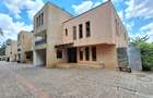 5 Bed Townhouse with En Suite at Off Convent Drive - 3