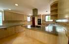5 Bed Townhouse with En Suite in Spring Valley - 14