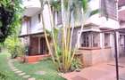 5 Bed Townhouse with En Suite at Lavington Green Area. - 2